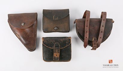 Cartouchière française modèle 1888, 2 exemplaires,...