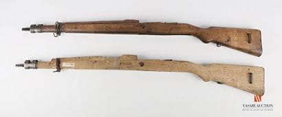 Crosse de fusil type MAUSER, complète avec...