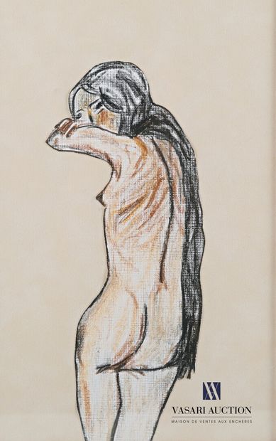 Contemporary school

Woman with back and...