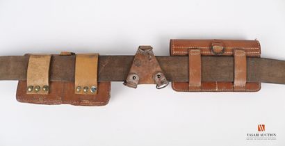 Troop belt model 1903 with two cartridge...
