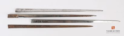 Four bayonet blades for Kropatchek marine...