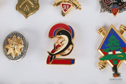 Set of artillery unit badges: 1st A.R., 2nd...