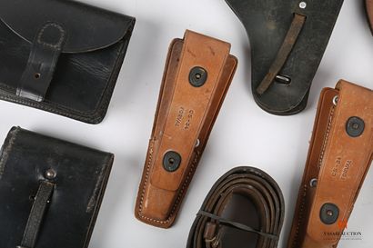 Cartridge belt model 1882 (2 specimens, repairs),...