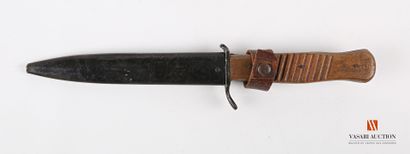 German trench knife, riveted wooden handle,...