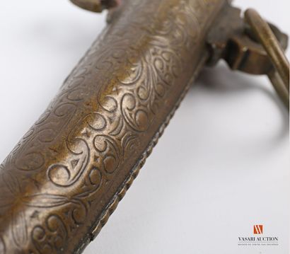 Belt knife called Koumya, slightly curved...