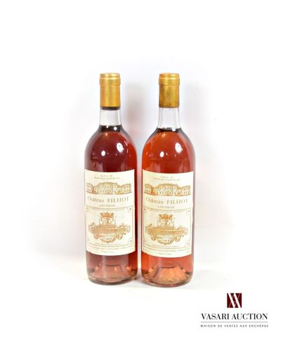 2 bottles Château FILHOT Sauternes GCC 1990

	Faded...