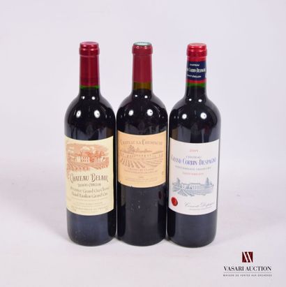 Lot of 3 bottles including :

1 Bottle Château...