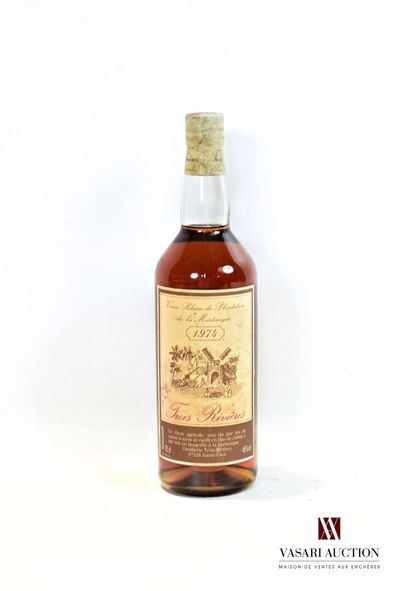 1 bouteille	Vieux Rhum Agricole TROIS RIVIÈRES...