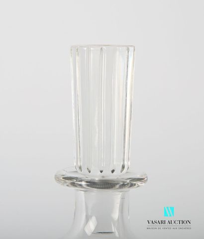 BACCARAT 
Whisky decanter in cut crystal,...
