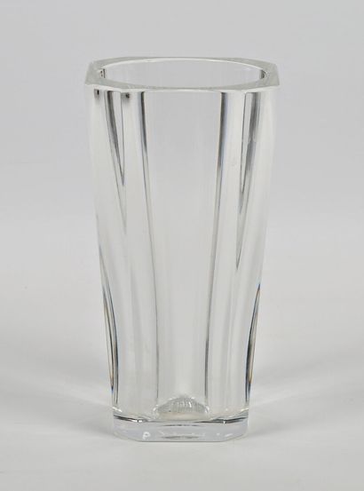 BACCARAT
Vase in crystal of truncated cone...