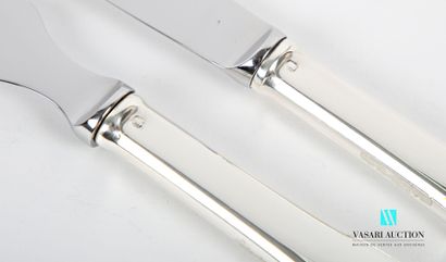 Cheese knife and butter knife, the handle...