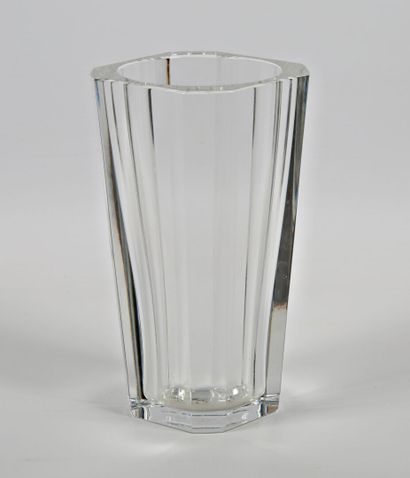 BACCARAT
Vase in crystal of truncated cone...
