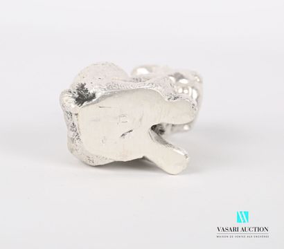 Silver subject representing a sitting Sharpei
Weight...