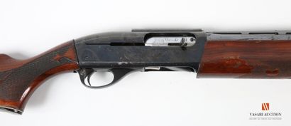Fusil de chasse semi-automatique REMINGTON...
