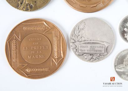 Médailles de table : Jean Mermoz 1901-1936,...