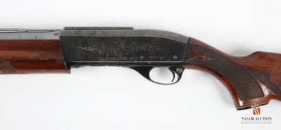 Fusil de chasse semi-automatique REMINGTON...