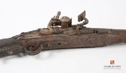 Moukala, canon à pans puis ronds de 116 cm,...