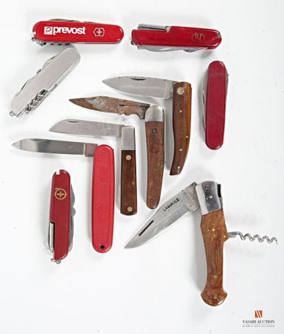 Couteaux pliants de poche, divers modèles,...