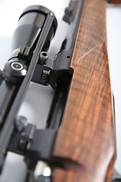 Carabine de chasse CZ calibre 300 Winchester...