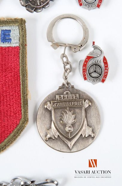 Insigne militaires et divers, 12 pièces,...