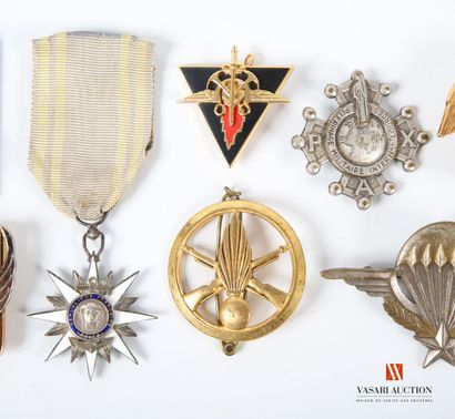 Insigne militaires : Mérite maritime, étoile...