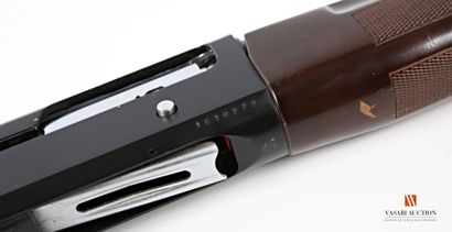 Fusil de chasse semi-automatique STOEGER...