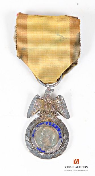 Médaille militaire, jeton 26 mm sous une...