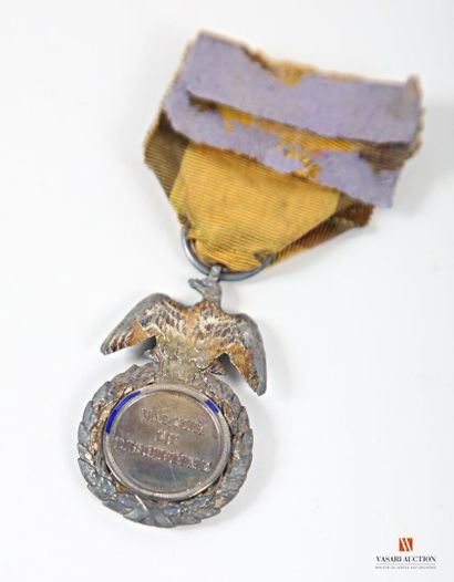 Médaille militaire, jeton 26 mm sous une...