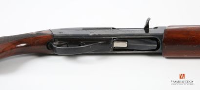 Fusil de chasse semi-automatique REMINGTON...