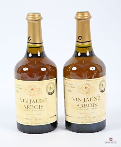 2 bouteilles	VIN JAUNE ARBOIS mise Auguste...