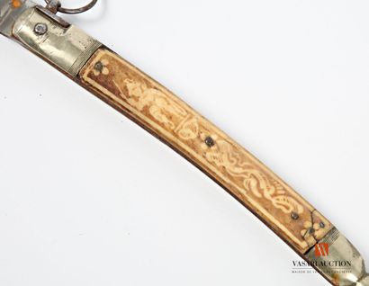 Couteau pliant « queue de crotale », plaquettes...