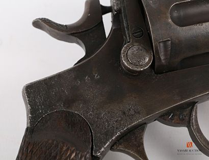 Revolver règlementaire italien « Bodeo »...
