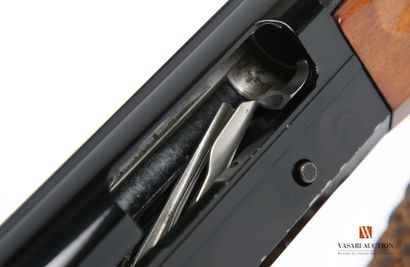 BENELLI semi-automatic shotgun model Super...