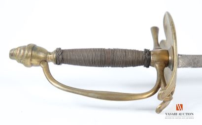 Épée d'uniforme, monture laiton à une branche...