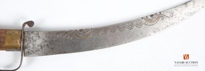 Sabre Flissa, lame de 32 cm, décorée d'incrustations...