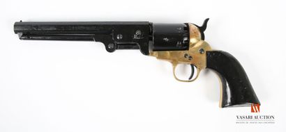 Revolver à poudre noire type Western calibre...