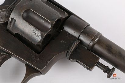 Revolver règlementaire italien « Bodeo »...