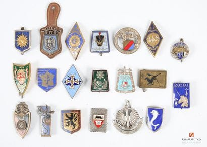 Insignes : 5e Hussards, 7e Hussard, 8e Hussards,...
