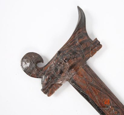 Kriss, 15 cm flaming blade, ukiran (handle)...