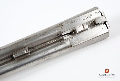 12-gauge shotgun, central percussion by external...