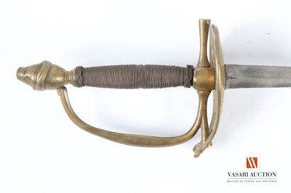 Épée d'uniforme, monture laiton à une branche...