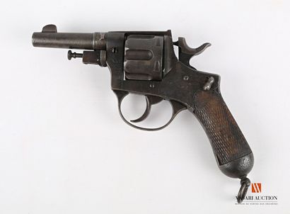 Revolver règlementaire italien « Bodeo »...