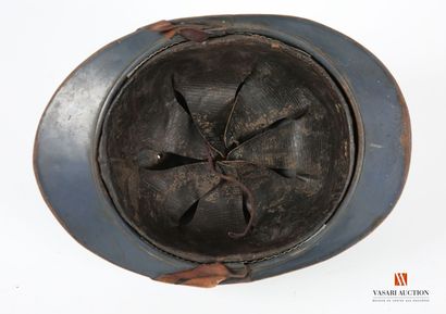 Casque Adrian modèle 1915, rare attribut...