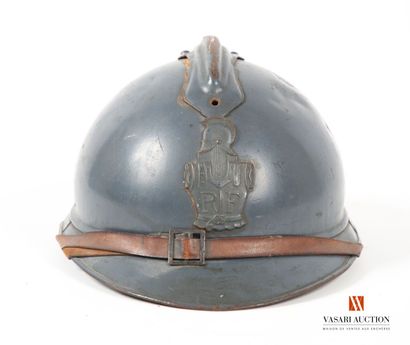 Casque Adrian modèle 1915, rare attribut...