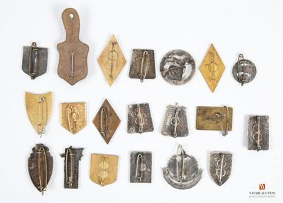 Insignes : 5e Hussards, 7e Hussard, 8e Hussards,...