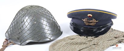 Casque NVA modèle 56 (1956) de la Nationale...