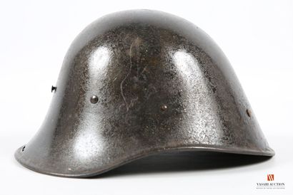 Casque hollandais modèle 27/34 utilisé par...