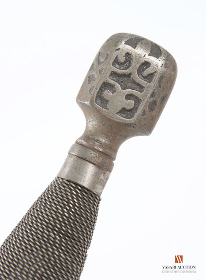 Paire d'épées, lame droite triangulaire de...