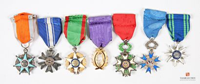Ordres et décorations : Légion d'honneur,...