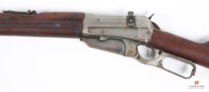 Carabine à levier de sous garde Winchester...